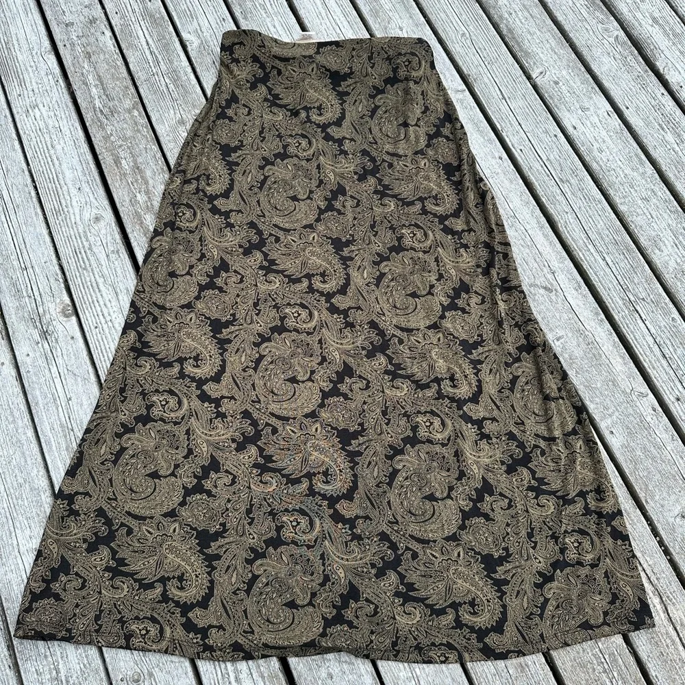 SOLD - Vtg 90s Slinky Material Black &Tan Paisley Skirt w/lots of buttons Size S - Picture 8 of 8